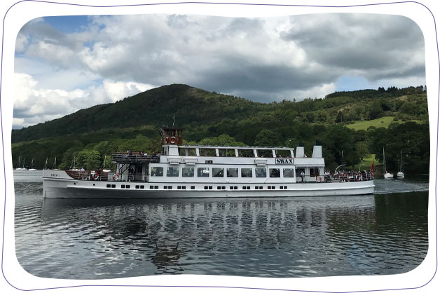 Windemere Marina Village – passenger boat on a lake tour